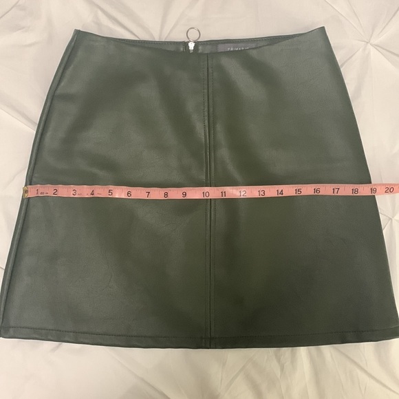 Green Pleather Mini Skirt Primark - Picture 12 of 15